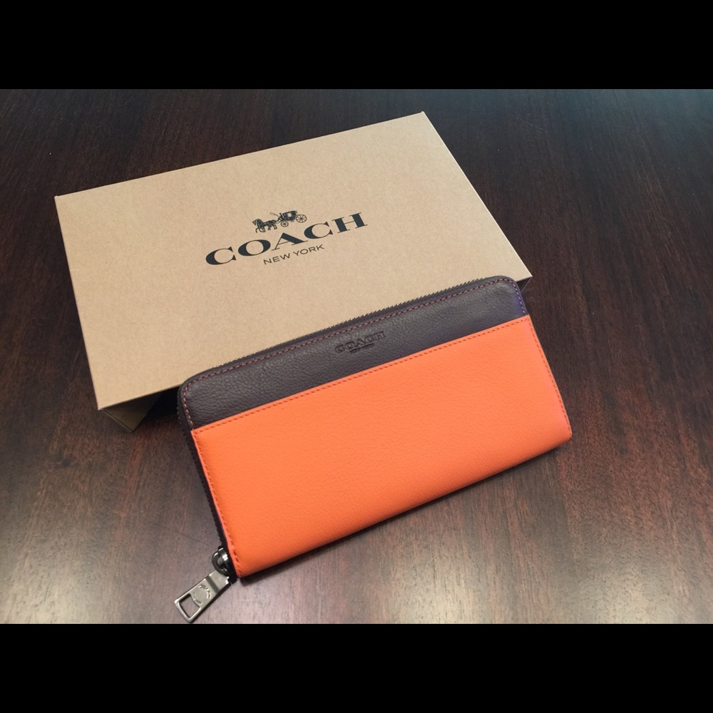 ACCORDION WALLET IN COLORBLOCK LEATHER